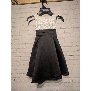 Jayne Copeland girls formal dress size 4